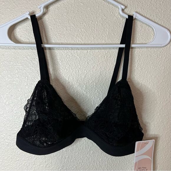 Lively black lace triangle bralette NEW L - Picture 1 of 7